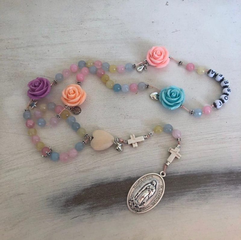 Rosario a Pedido piedra c/nombre acrílico personalizado desde $39.900 - Imagen 9