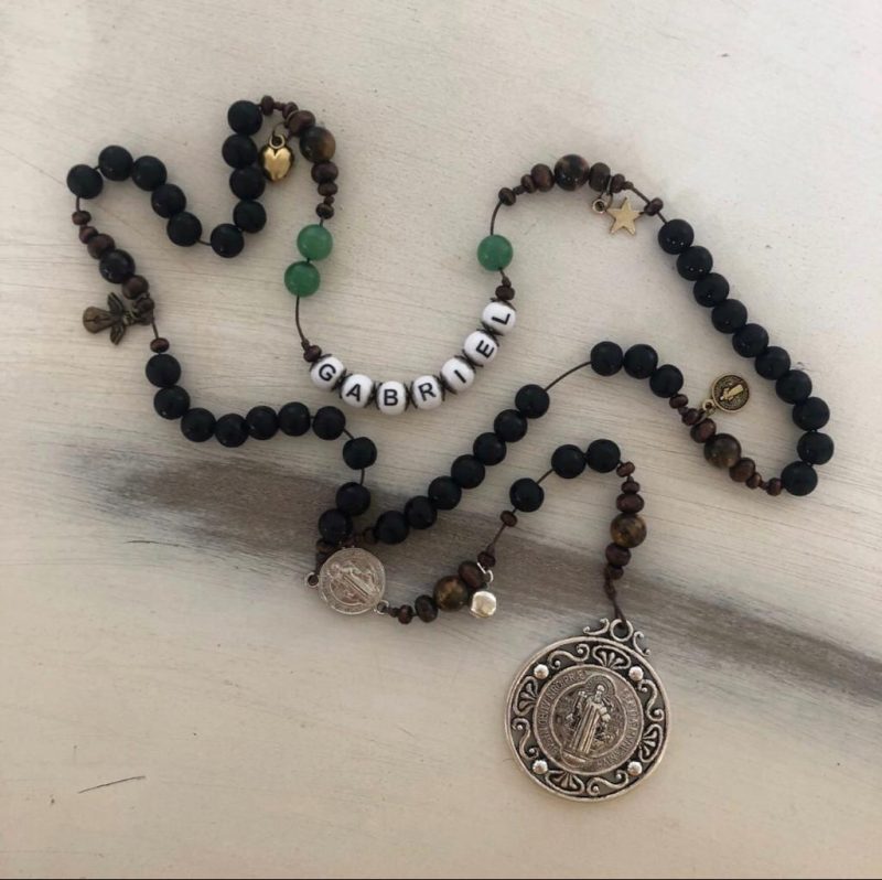 Rosario a Pedido piedra c/nombre acrílico personalizado desde $39.900 - Imagen 10