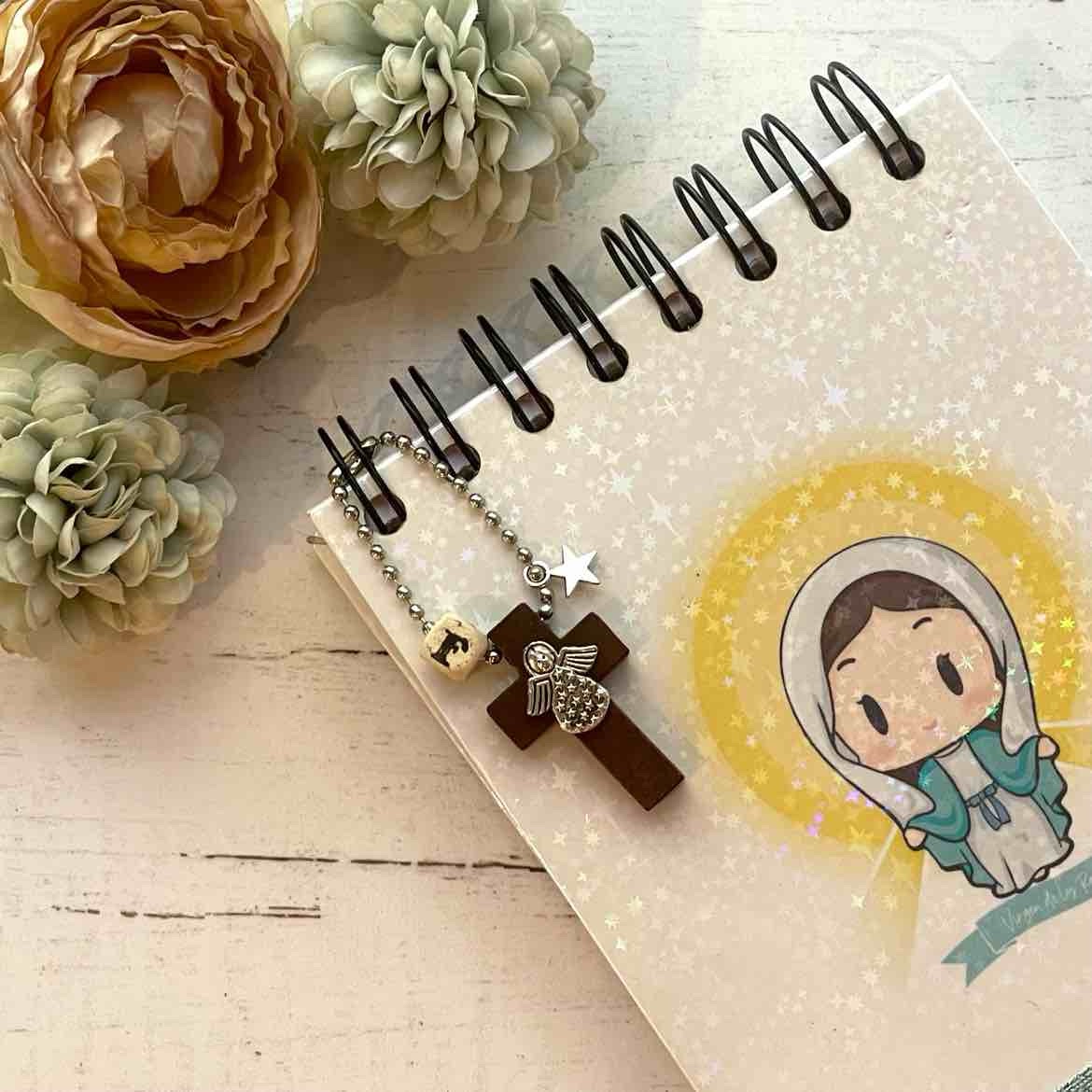 Recuerdos de Bautizo Primera Comunión Colgante Cruz Angel de mi Guarda - Letra Personalizada $3.050- c/u - Imagen 3