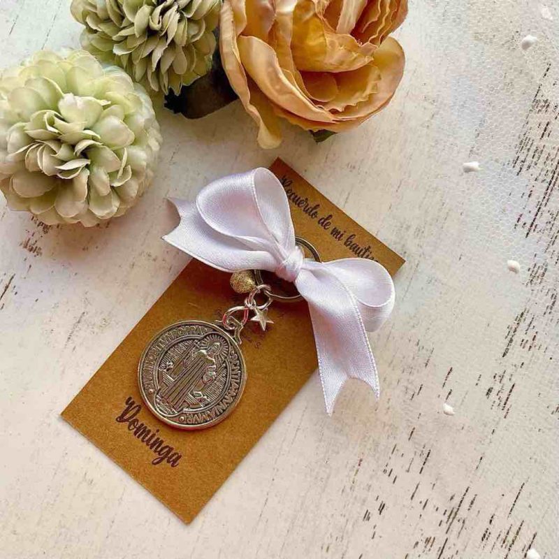 Recuerdos Bautizo Primera Comunión Llavero Bow San Benito $3.550-c/u - Imagen 3